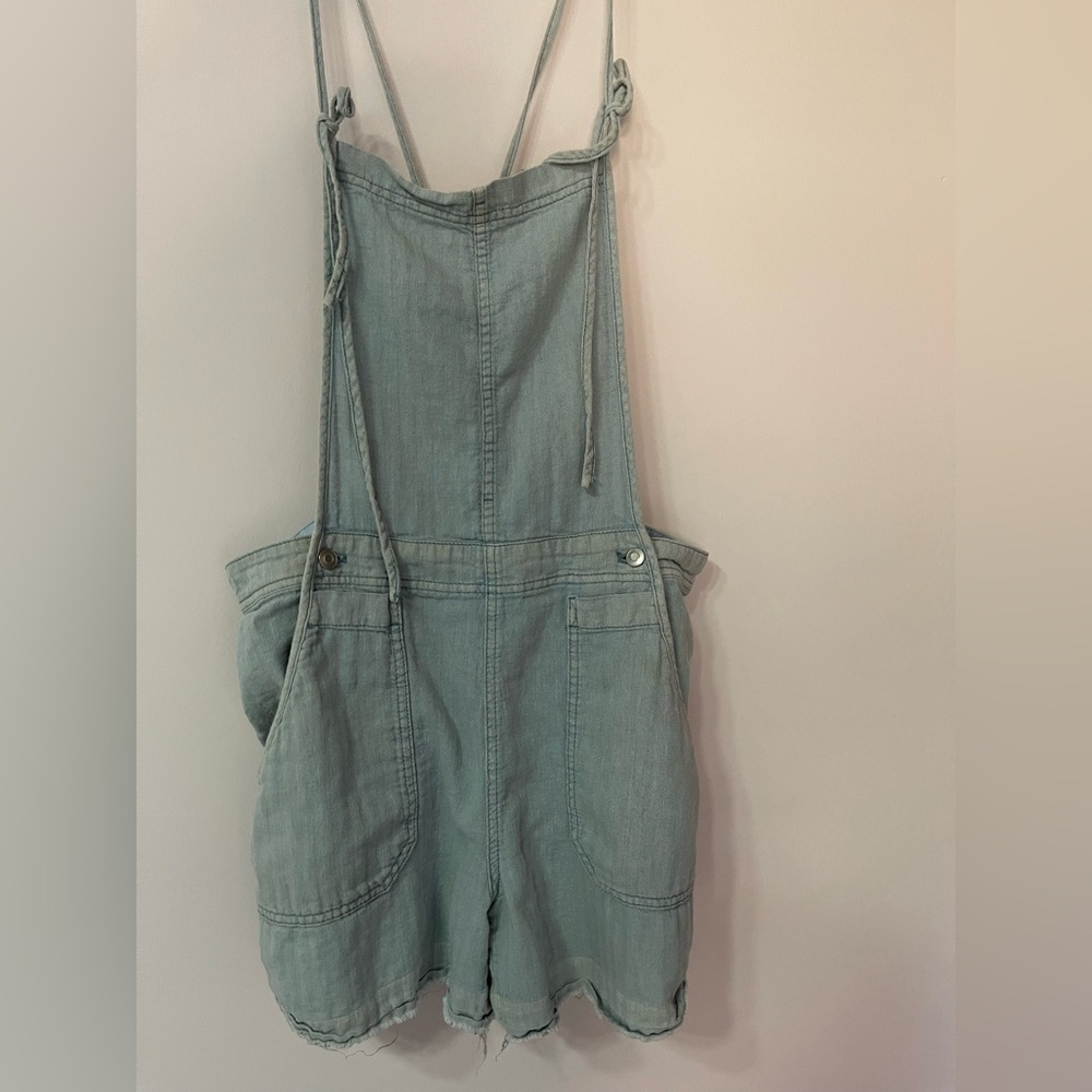 Free People We The Free Denim Bib Shorts Romper sz S - Picture 3 of 6